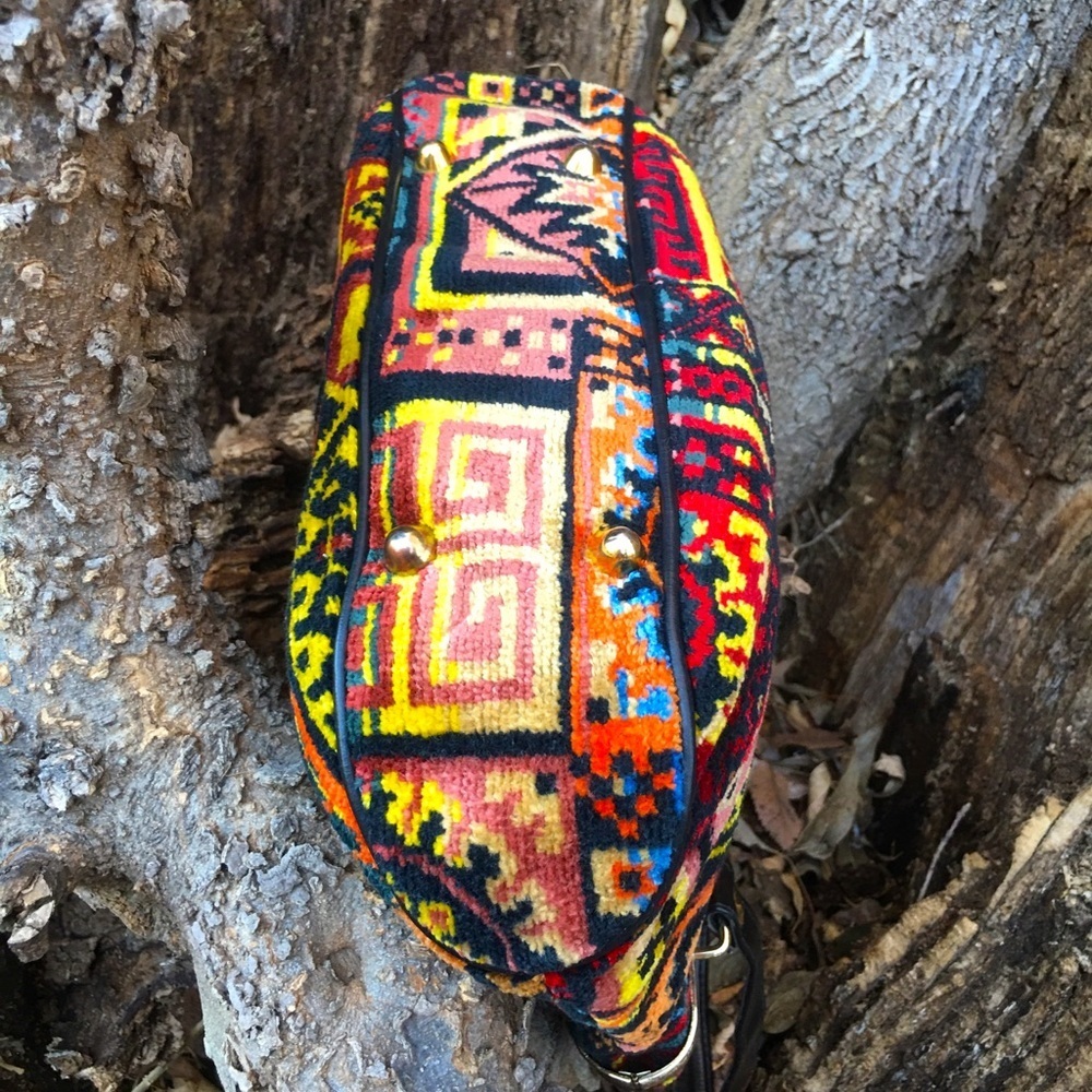 Beautiful Vintage Italian Carpet Bag Vintage Purse Aztec Southwestern Print - Picture 4 of 9